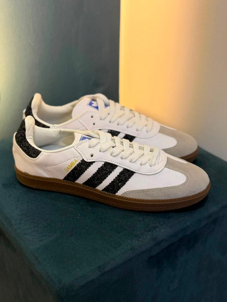 ADDS Samba Branco/Preto(brilhoso)