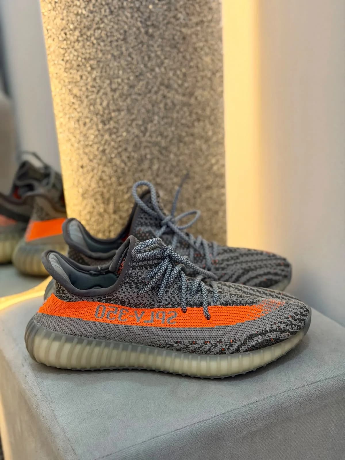 ADDS Yeezy Cinza e Laranja
