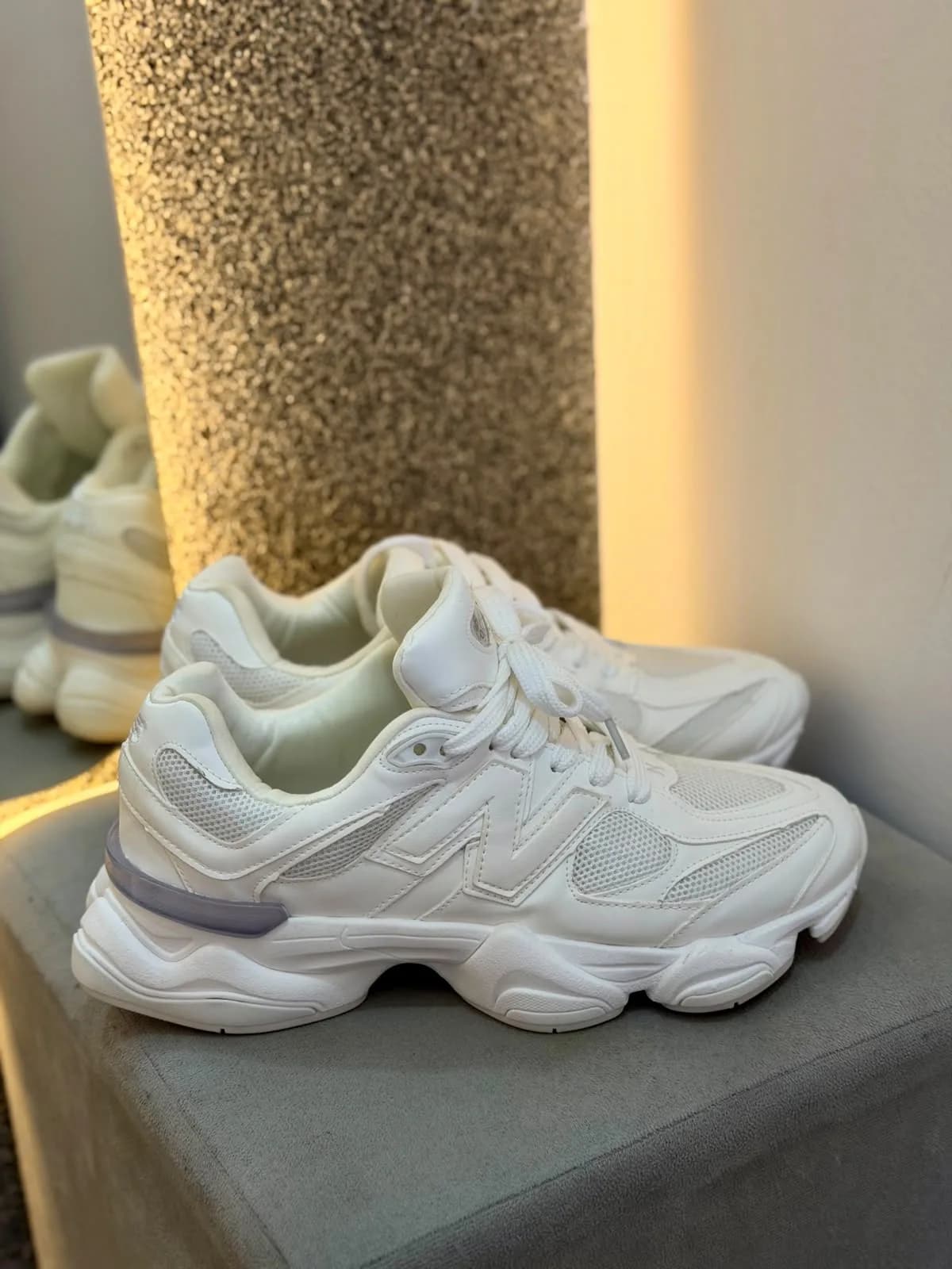NB 9060 Branco/Cinza