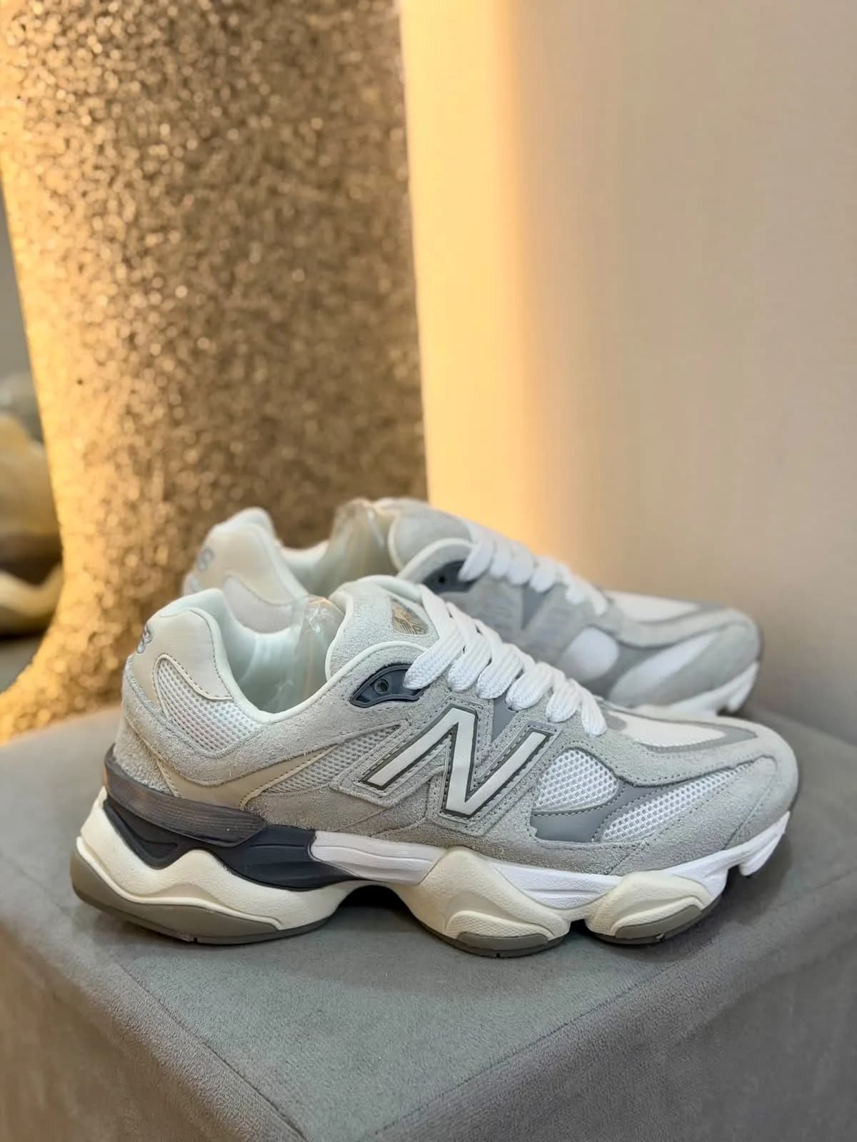 NB 9060 Cinza