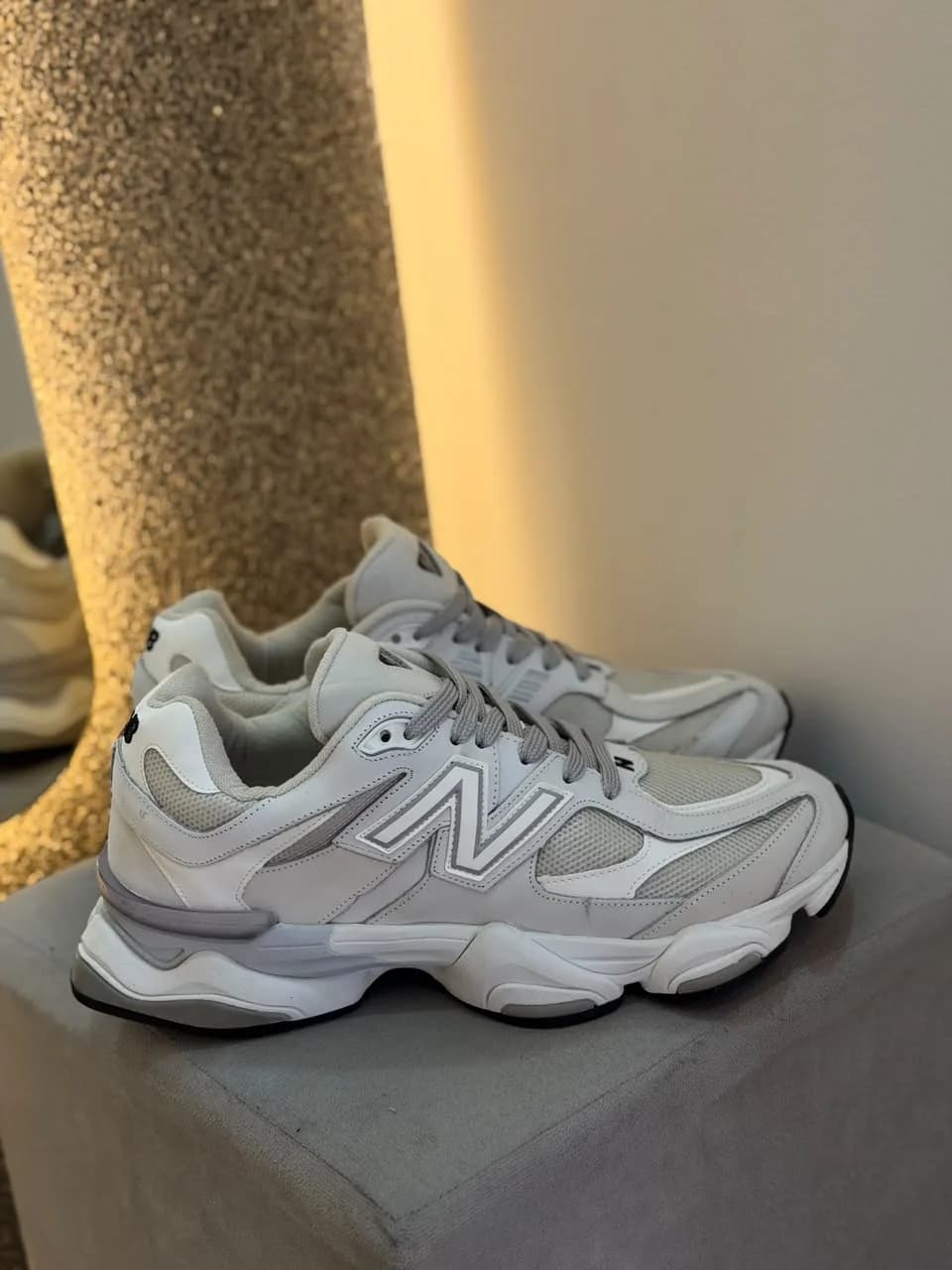 NB 9060 Cinza Nobuck