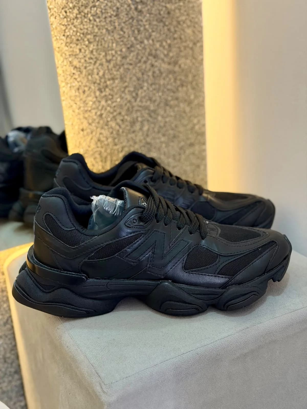 NB 9060 Preto/Preto