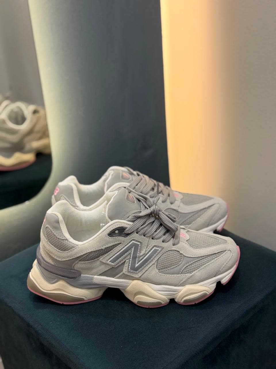 New Balance 9060 Cinza