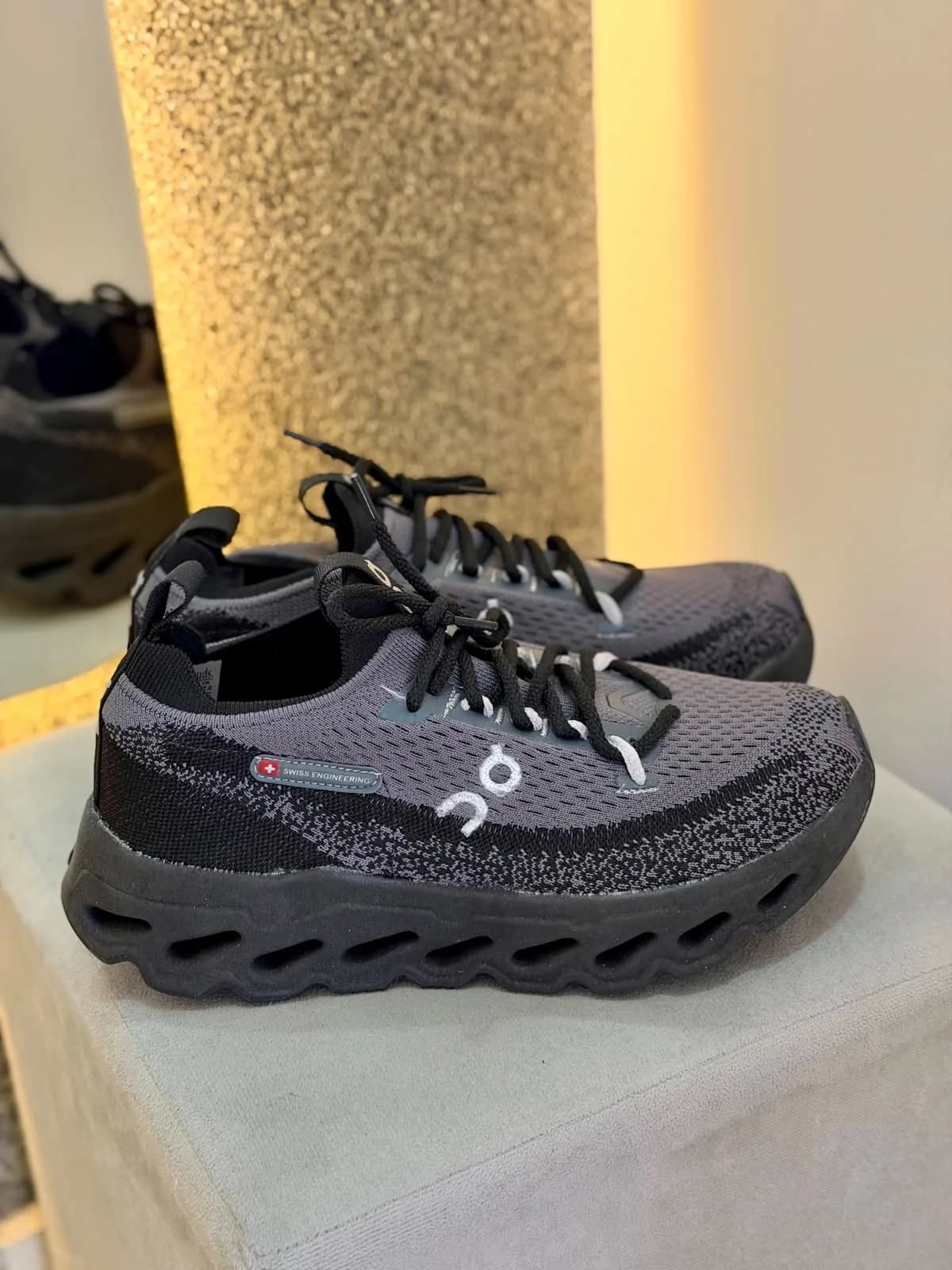 ON Cloud Monster 2 Cinza/Preto