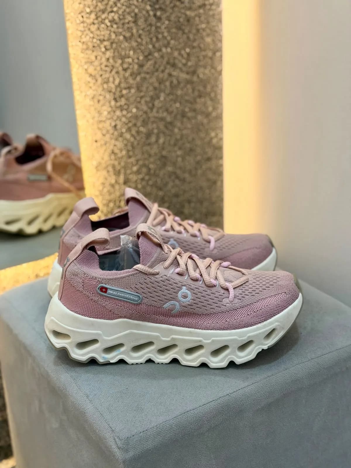 (C) ON Cloud Monster 2 Rosa